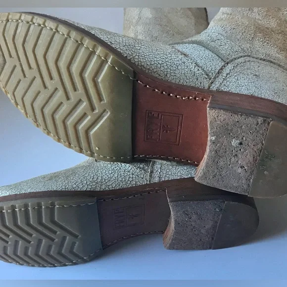 Size 7 / FRYE Leather Moto Boots / Cream Crackled-Distressed Look - Picture 11 of 15